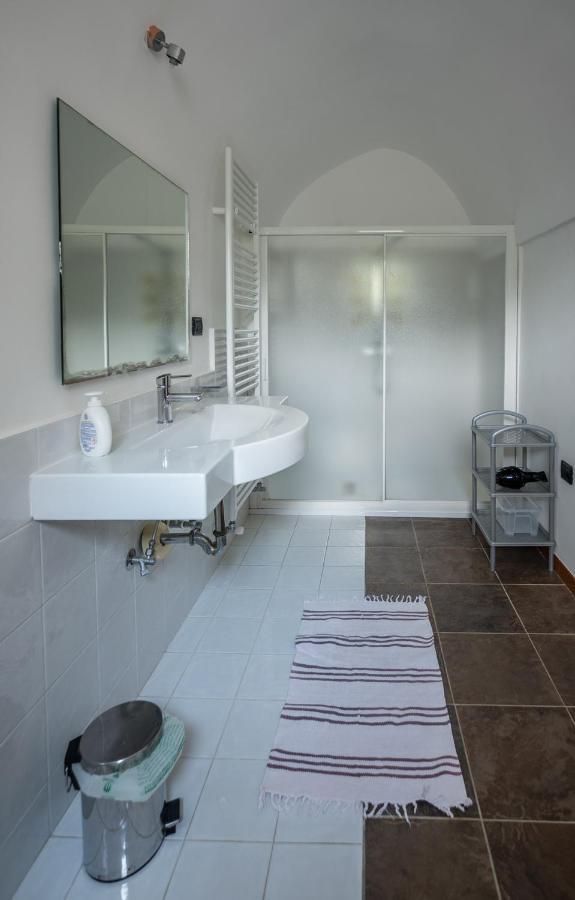 Cottage A 5 Minuti Dal Mare ナルド エクステリア 写真