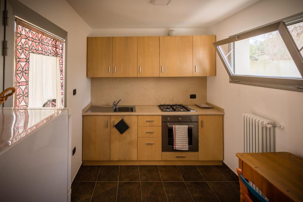 Cottage A 5 Minuti Dal Mare ナルド エクステリア 写真