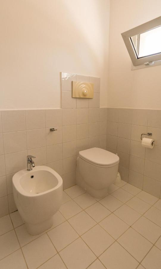 Cottage A 5 Minuti Dal Mare ナルド エクステリア 写真