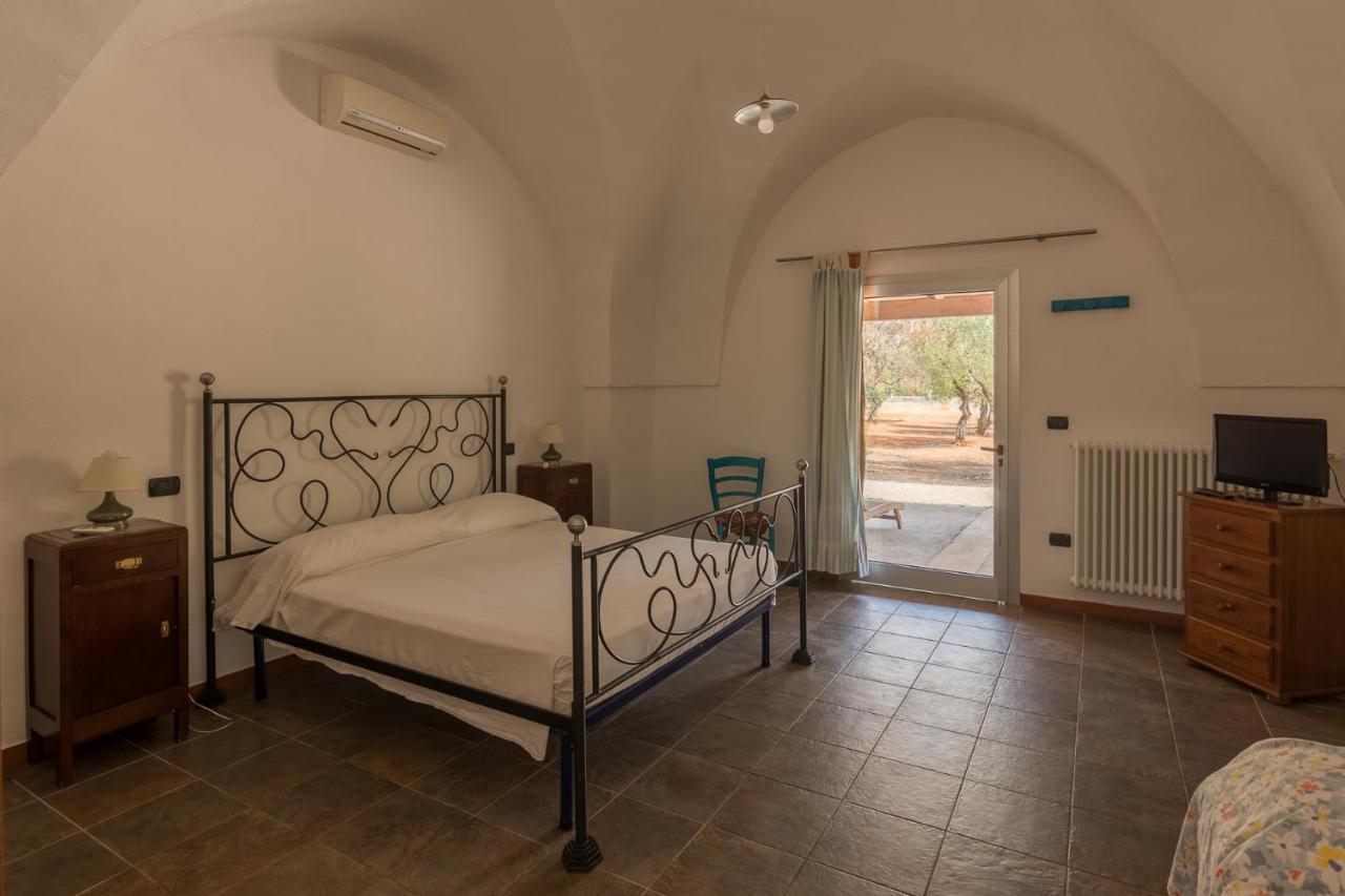 Cottage A 5 Minuti Dal Mare ナルド エクステリア 写真