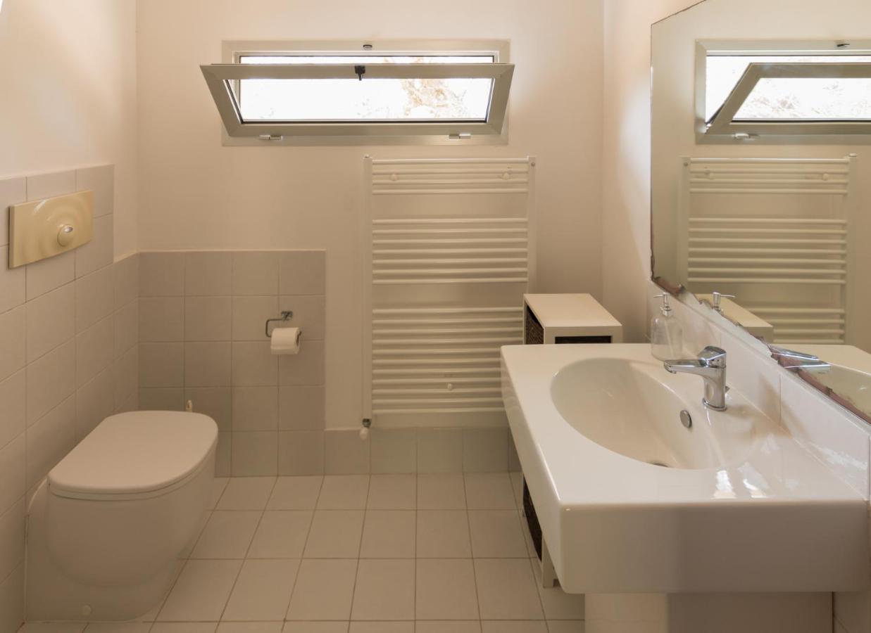 Cottage A 5 Minuti Dal Mare ナルド エクステリア 写真